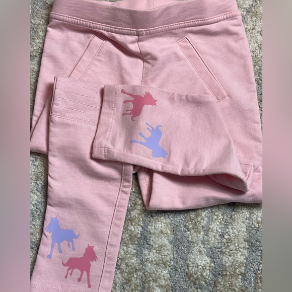 Pink jeggings with Spirit vinyl applications - Picture 5 of 10